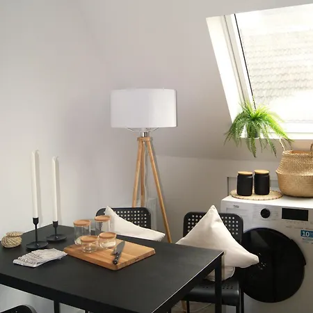 Gmbh - - 5 Personen